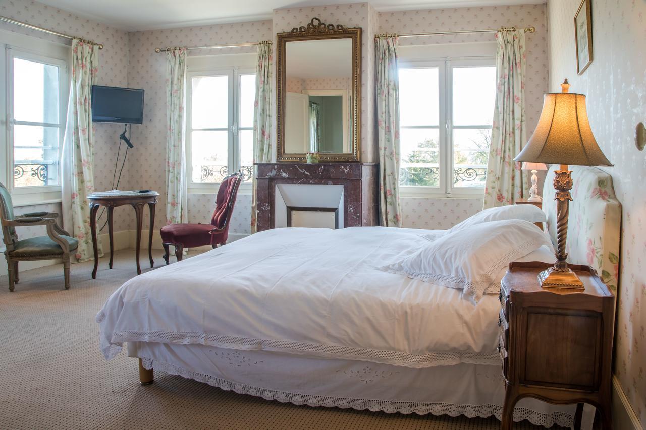 Chambres D'Hotes Chateau De La Puisaye Верней-д'Авре-ет-д'Ітон Екстер'єр фото